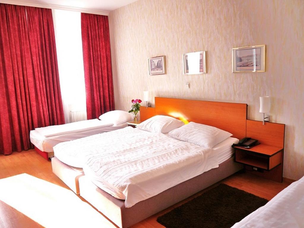 Florum Hotel Viena Habitación foto